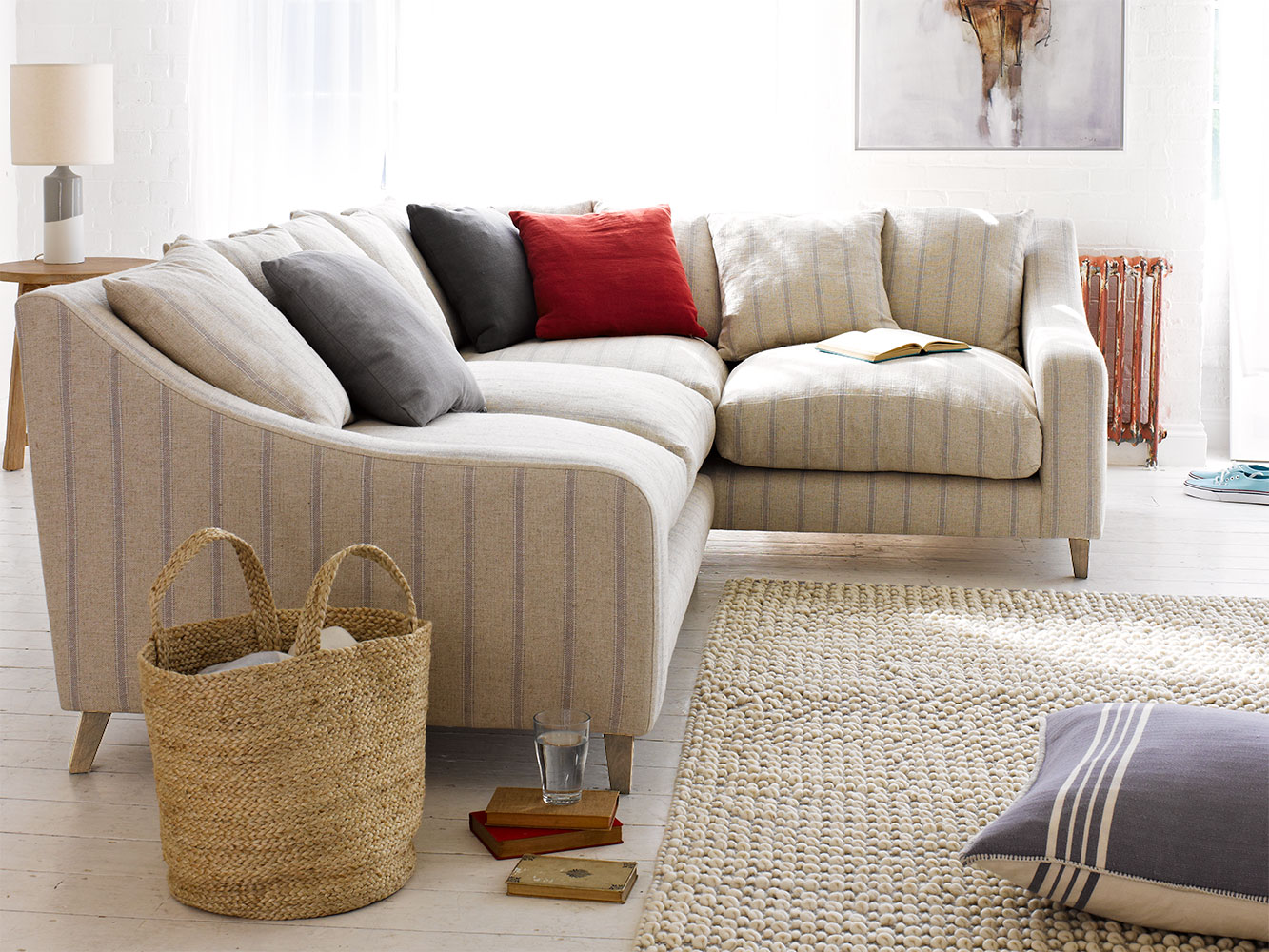 Mengenal 10 Bahan  Sofa  Bed yang Paling Nyaman